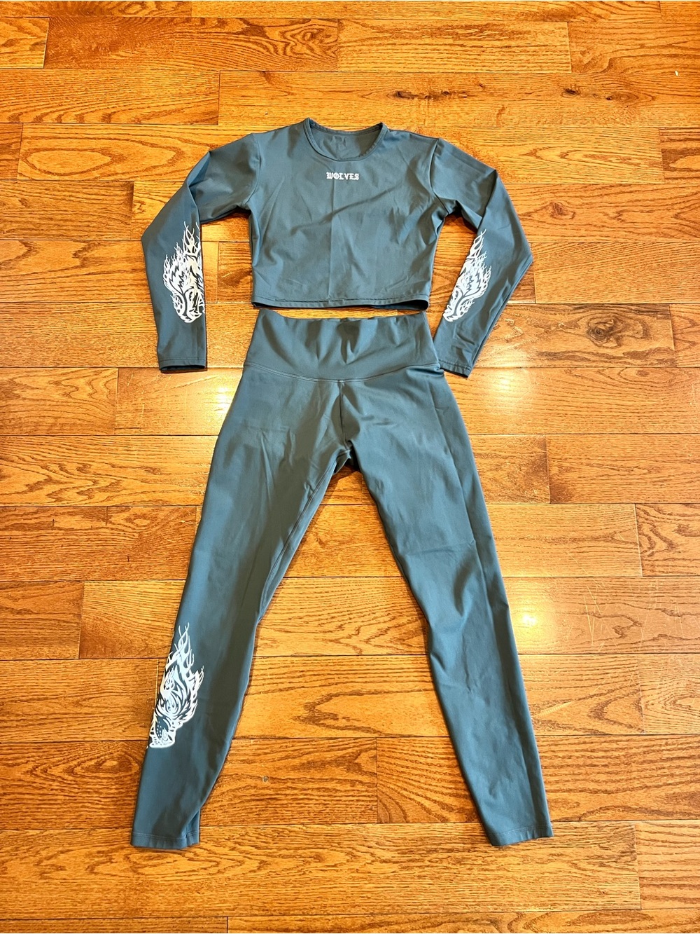 Darc Sport Women’s Leggings and Matching top BUNDLE size large